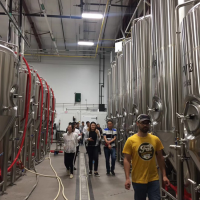 小型啤酒厂设备1000升自酿啤酒设备厂家免费安装